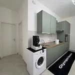 Olympo House Con Balcone Apartament *